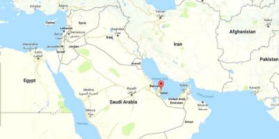 世界地図を示すカタール