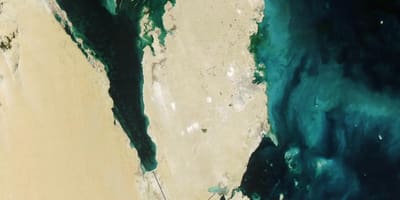 地図とカタールの衛星 
